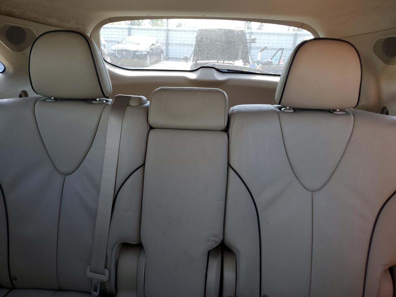 2011 Toyota Venza - Image 10