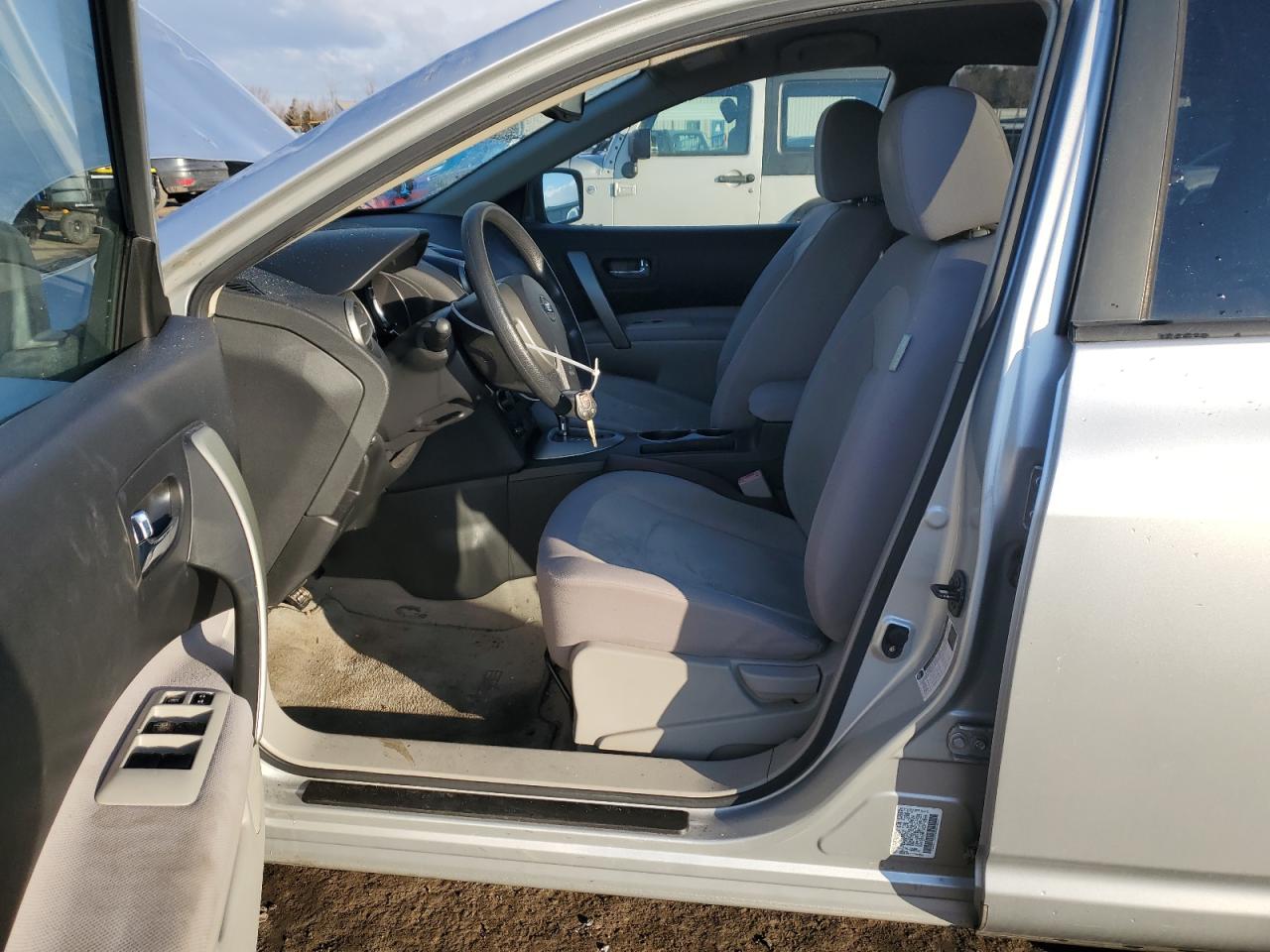2010 Nissan Rogue - Image 7
