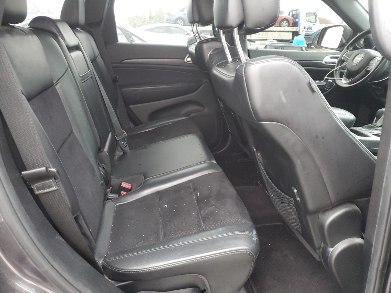 2018 Jeep Grand Cherokee - Image 11