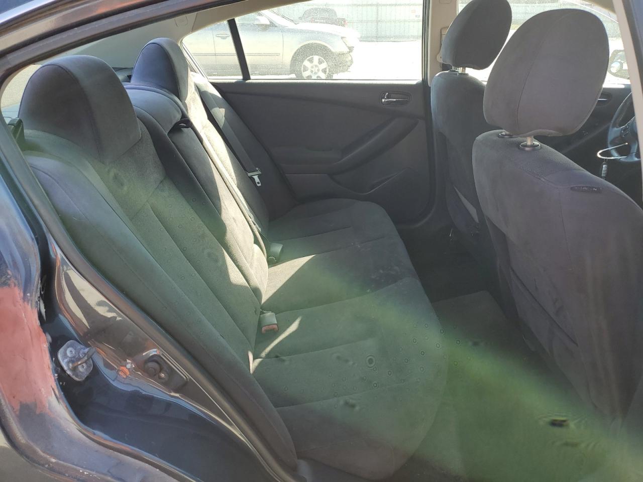 2011 Nissan Altima - Image 10