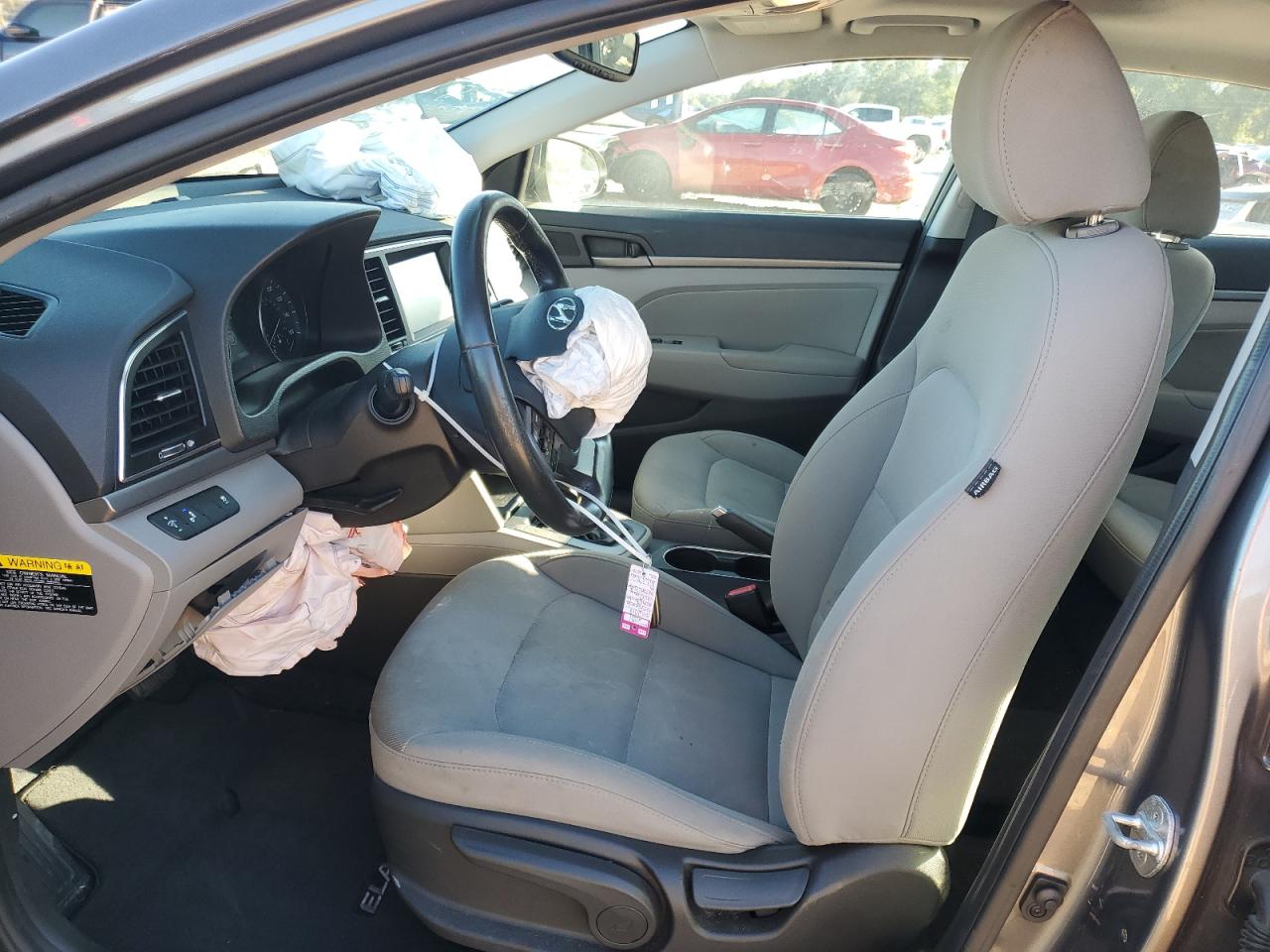 2018 Hyundai Elantra - Image 7