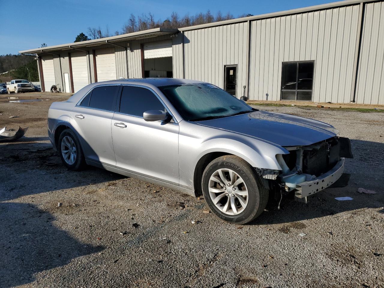 2016 Chrysler 300 - Image 4