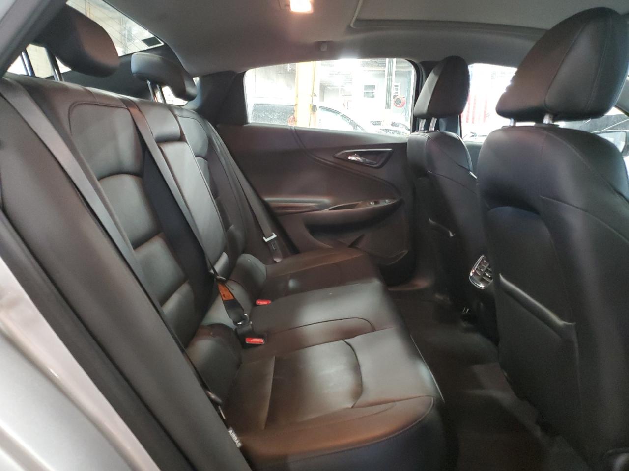 2019 Chevrolet Malibu - Image 11
