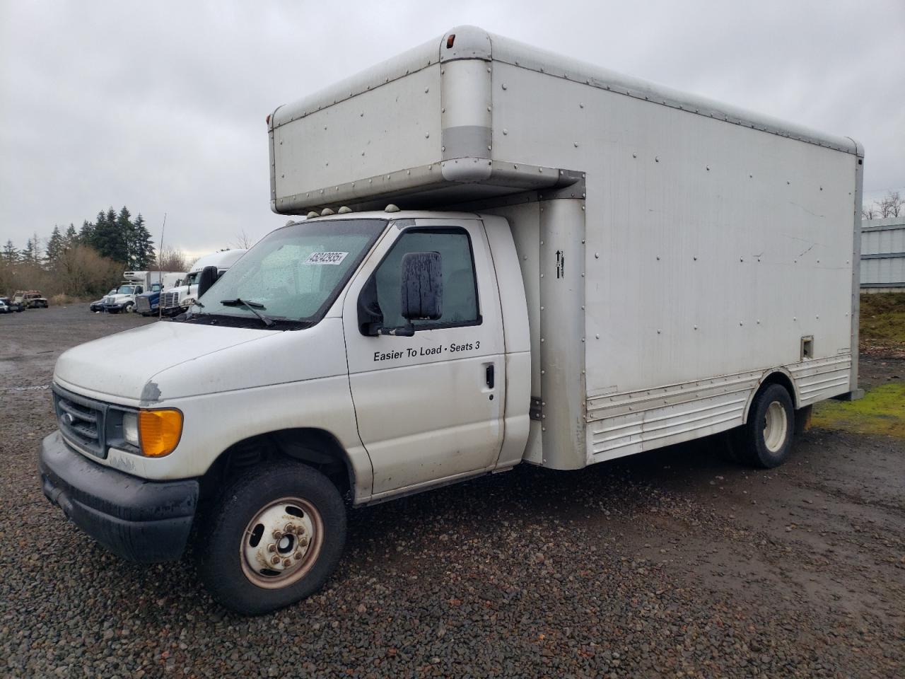 2006 Ford Econoline E450 Super Duty Cutaway Van იყიდება Woodburn-ში, OR - Minor Dent/Scratches