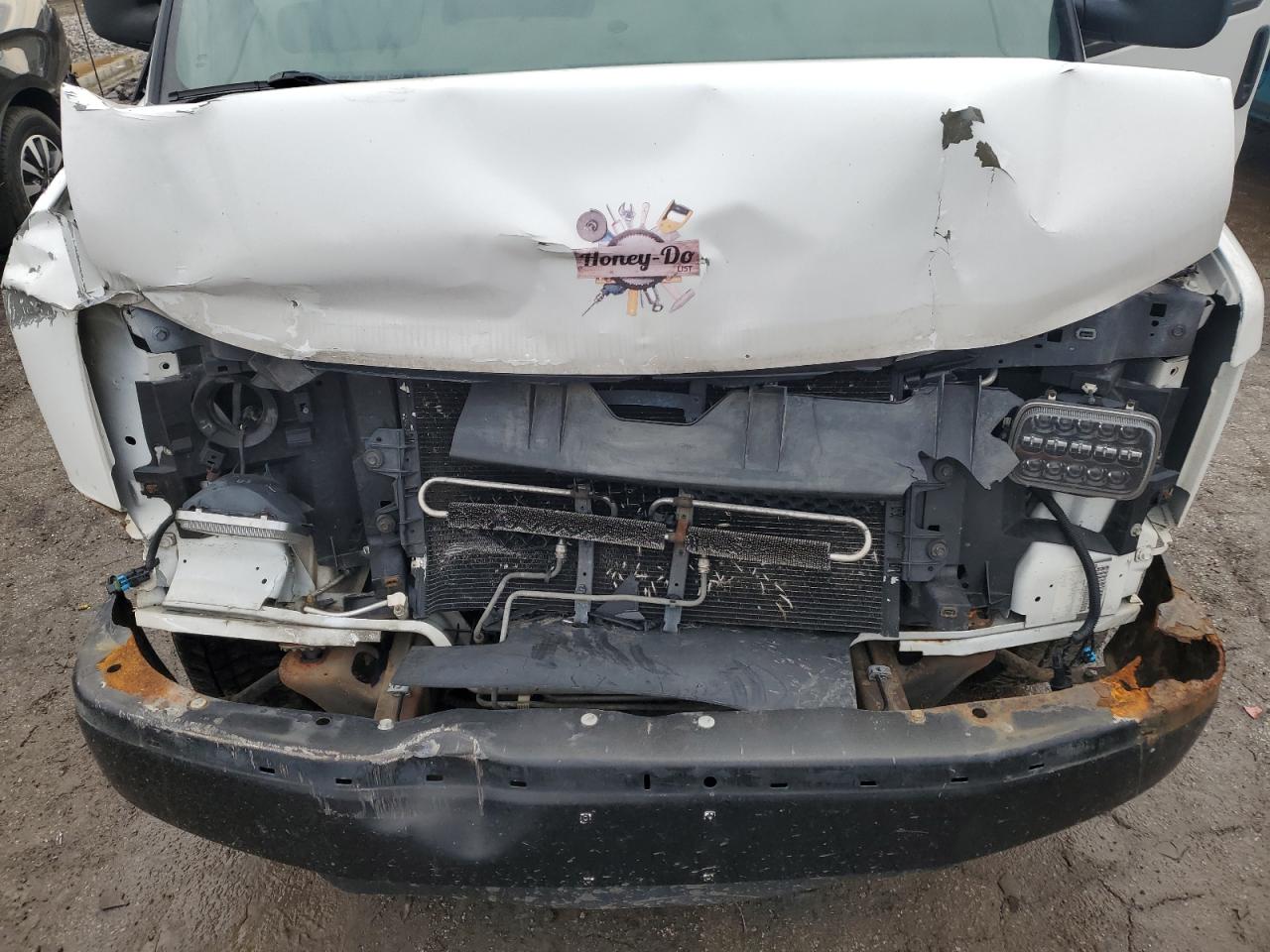 2011 Chevrolet Express - Image 12