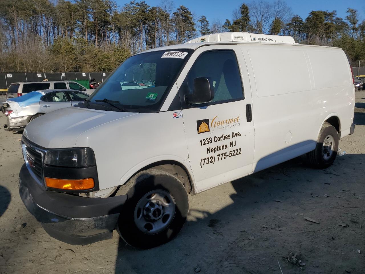 2017 GMC Savana - Image 1