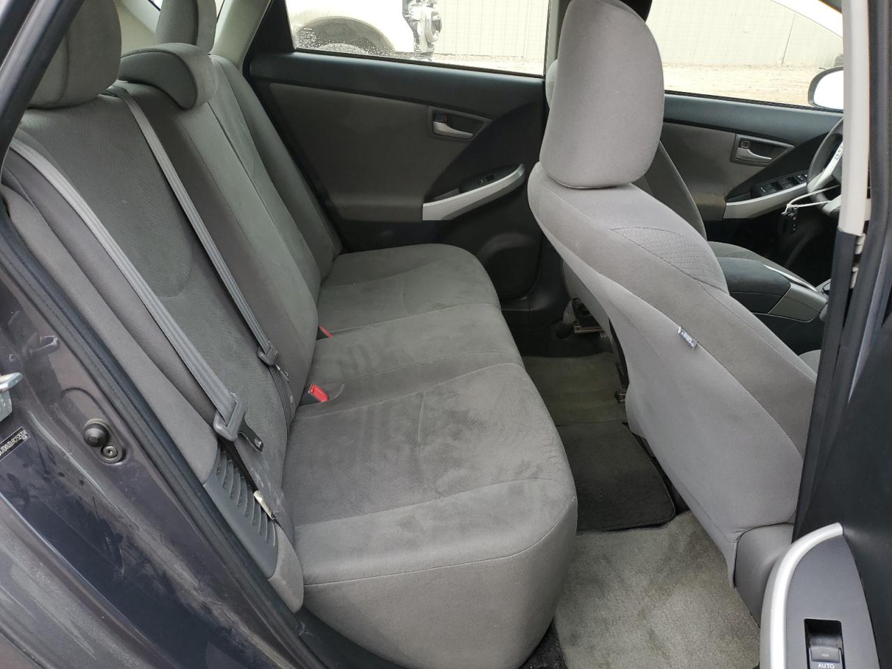 2012 Toyota Prius - Image 10