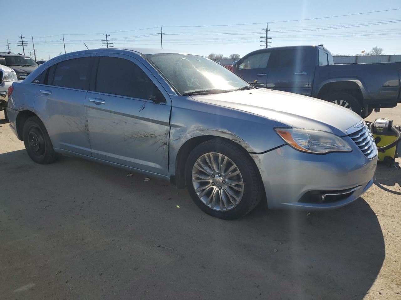 2012 Chrysler 200 - Image 4