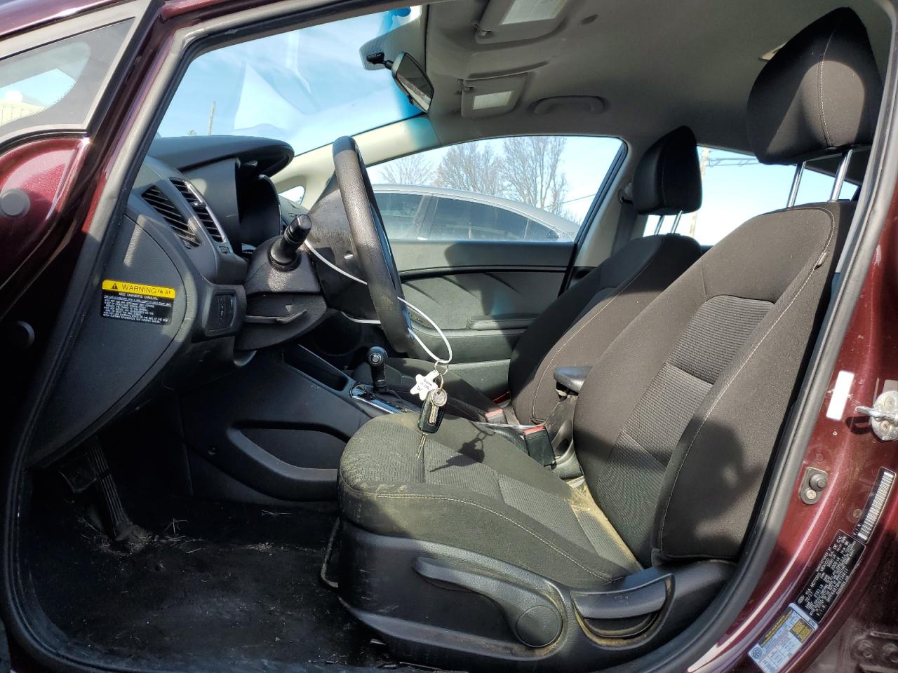 2017 Kia Forte - Image 7