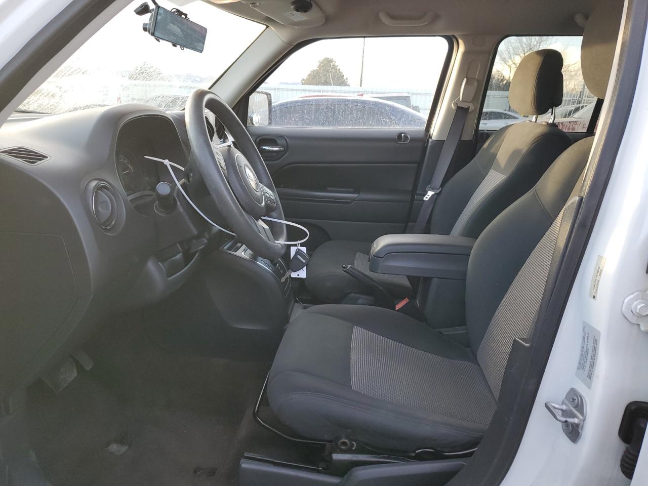 2015 Jeep Liberty (Patriot) - Image 7
