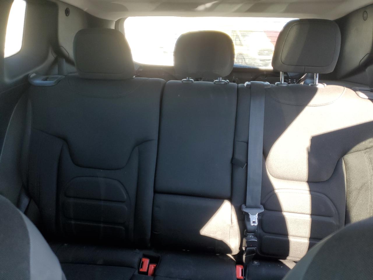 2016 Jeep Renegade - Image 10
