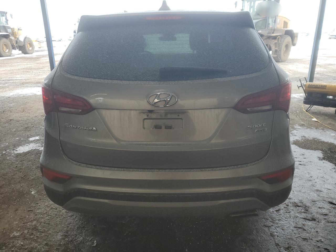 2017 Hyundai Santa Fe - Image 6