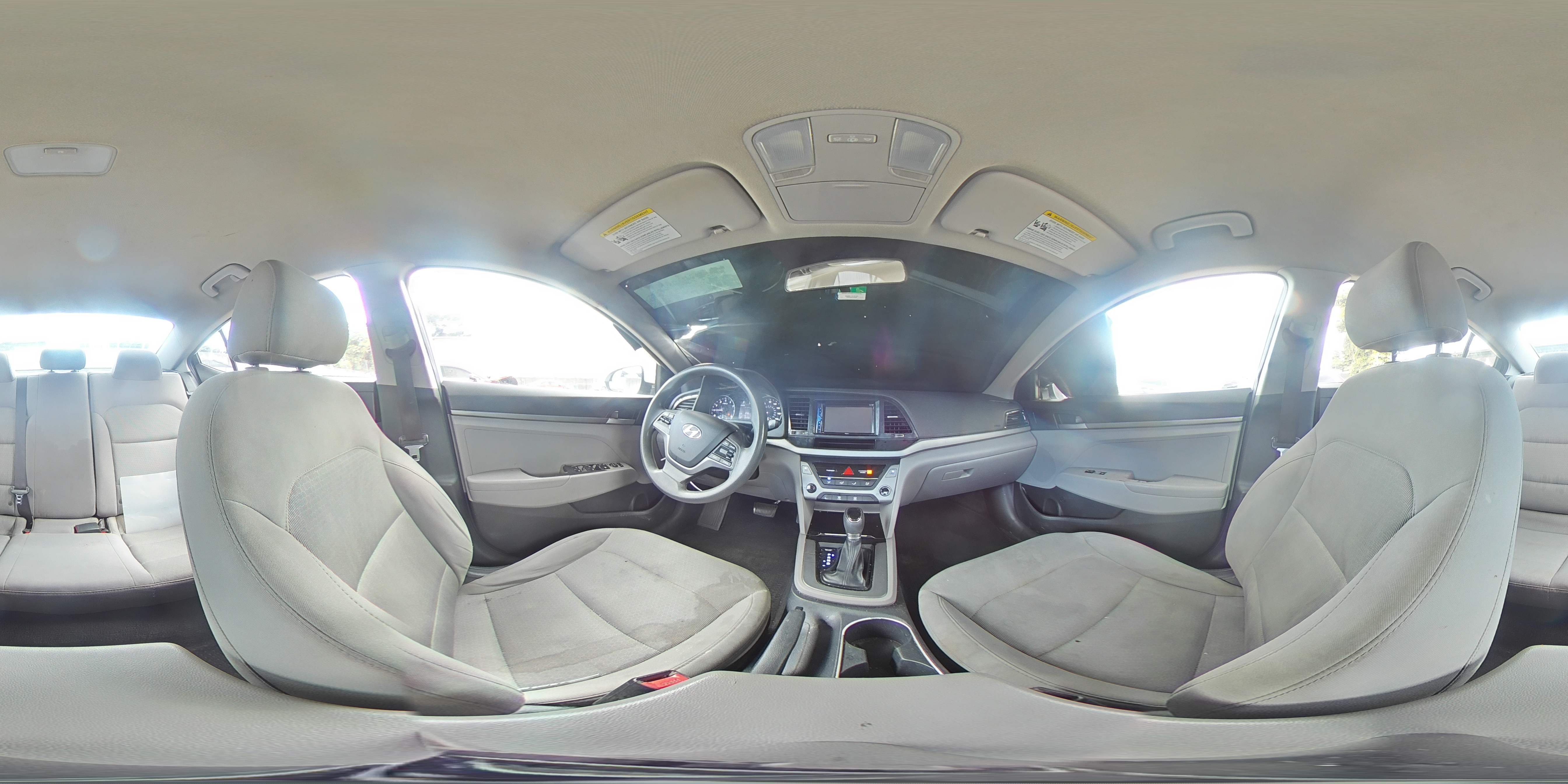 2017 Hyundai Elantra - Image 15