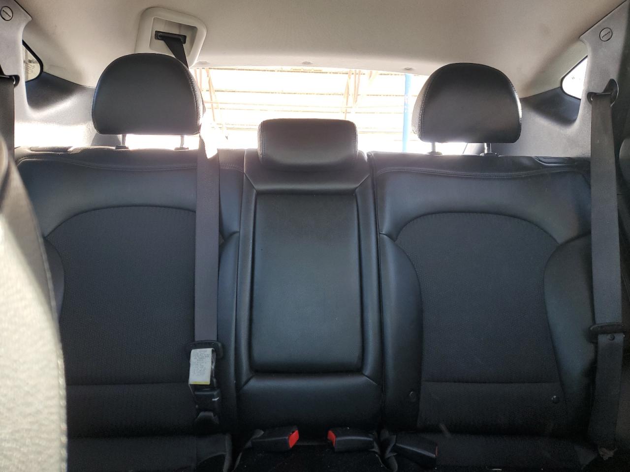 2012 Hyundai Tucson - Image 10