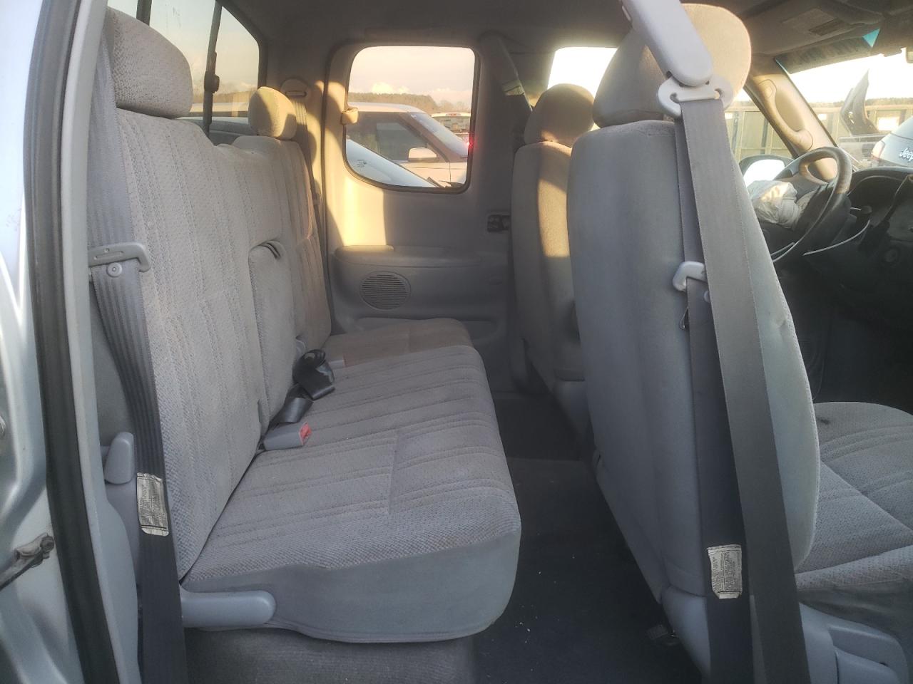 2000 Toyota Tundra - Image 10