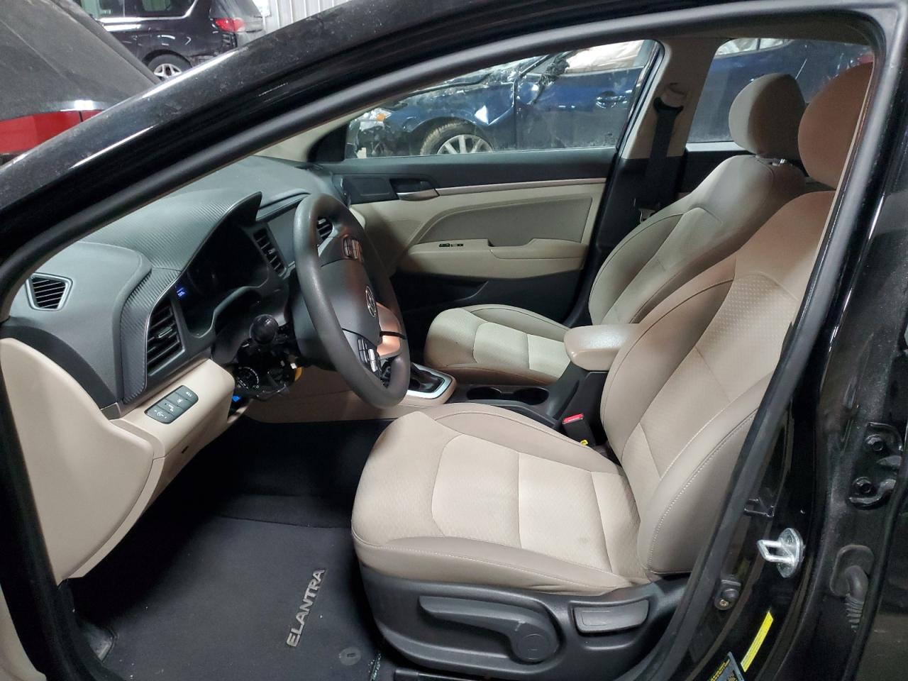 2019 Hyundai Elantra - Image 7