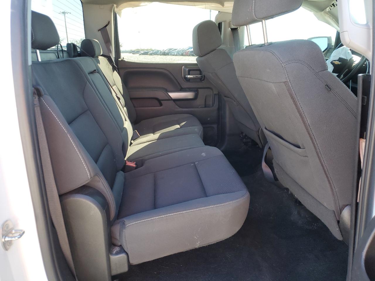2017 Chevrolet Silverado - Image 10