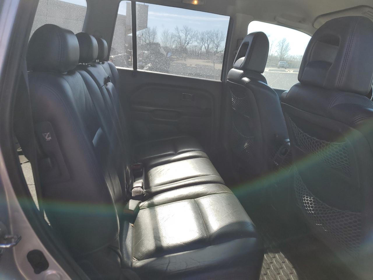2004 Honda Pilot - Image 11