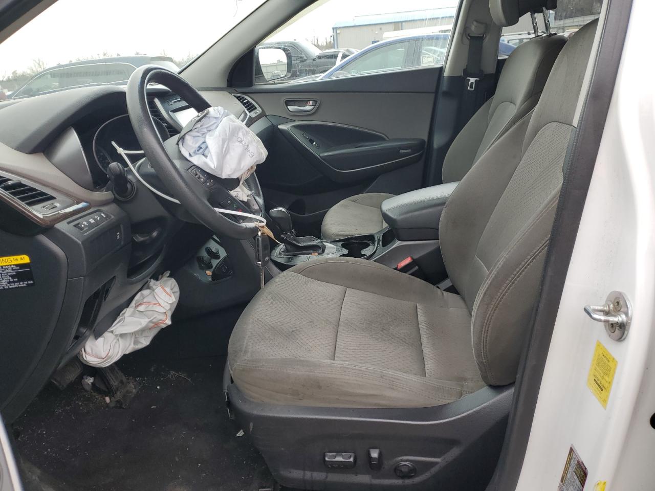 2017 Hyundai Santa Fe - Image 7