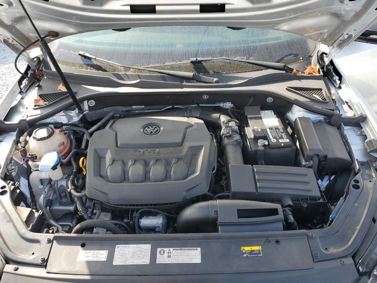2018 Volkswagen Passat - Image 11