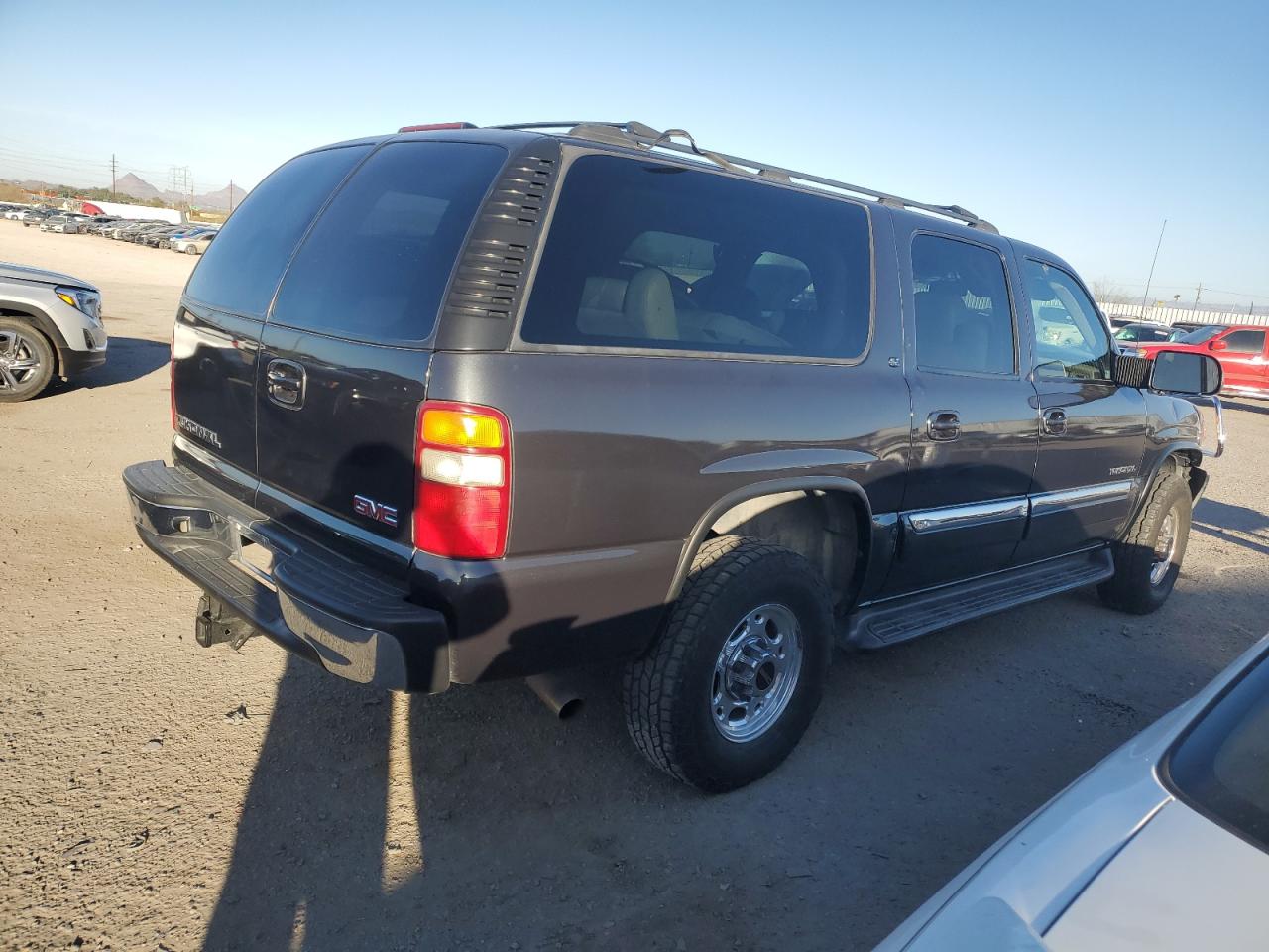 2003 GMC Yukon - Image 3