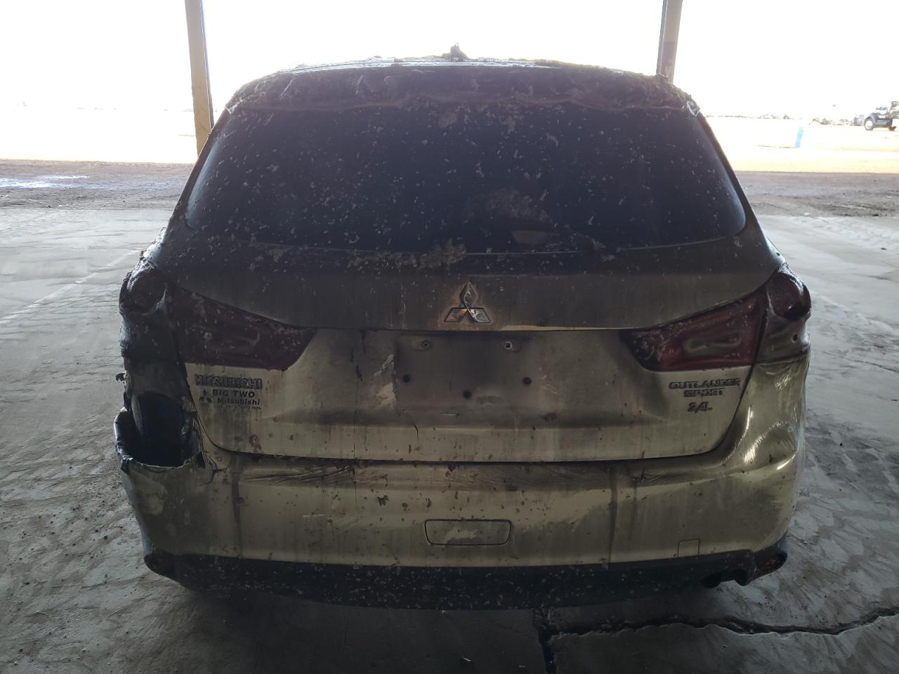 2015 Mitsubishi Outlander - Image 6