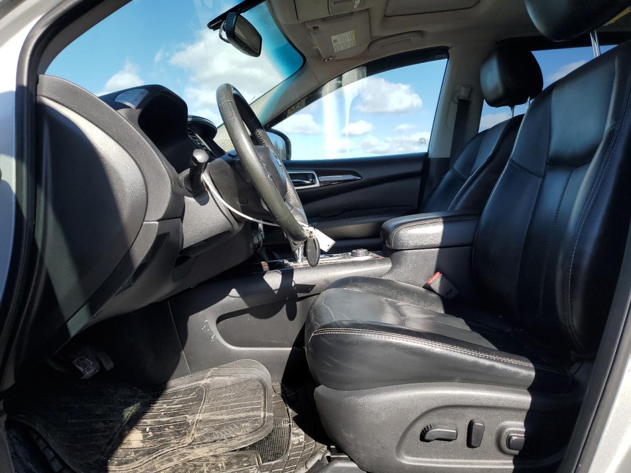 2015 Nissan Pathfinder - Image 7