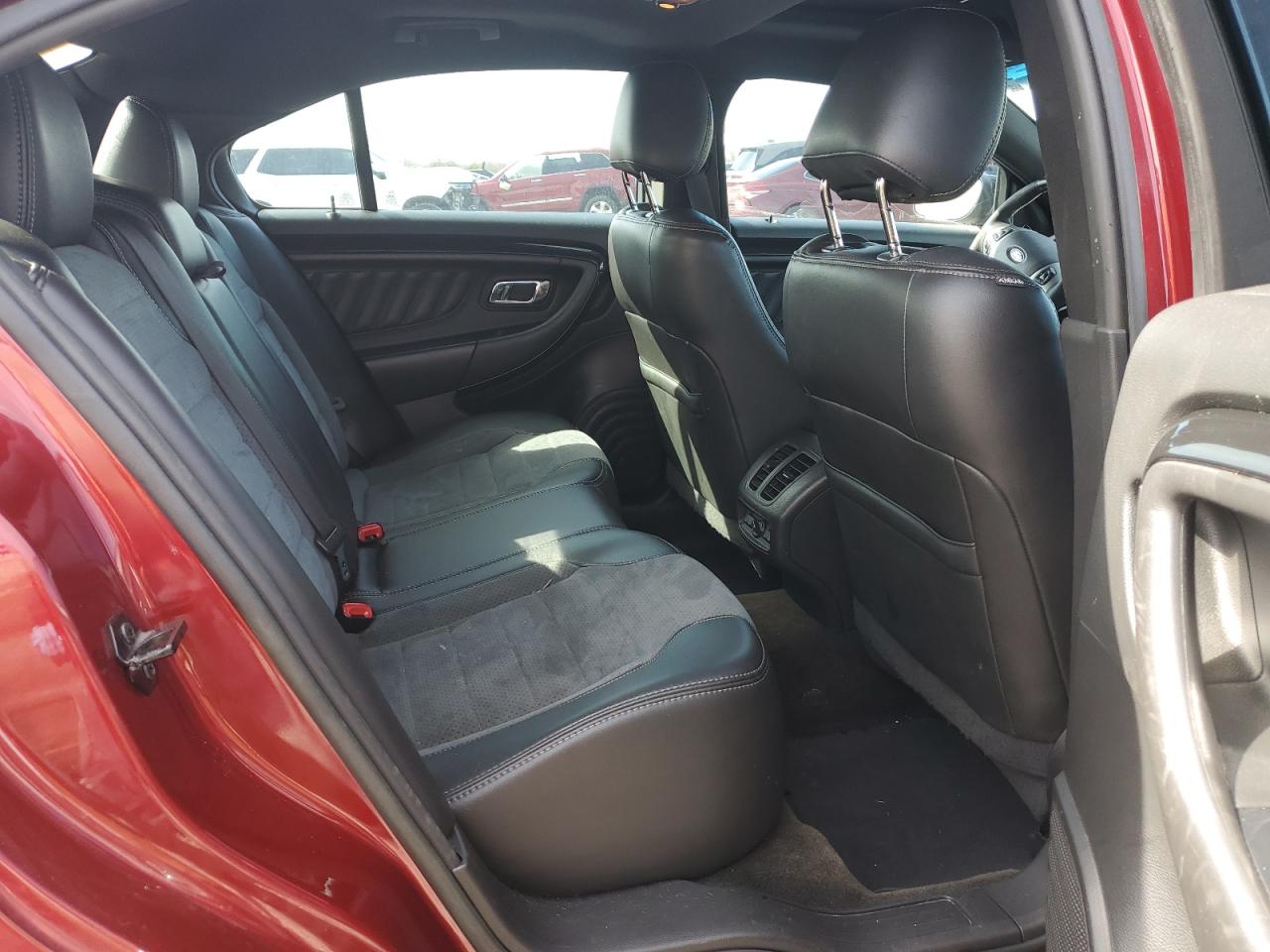 2013 Ford Taurus - Image 10