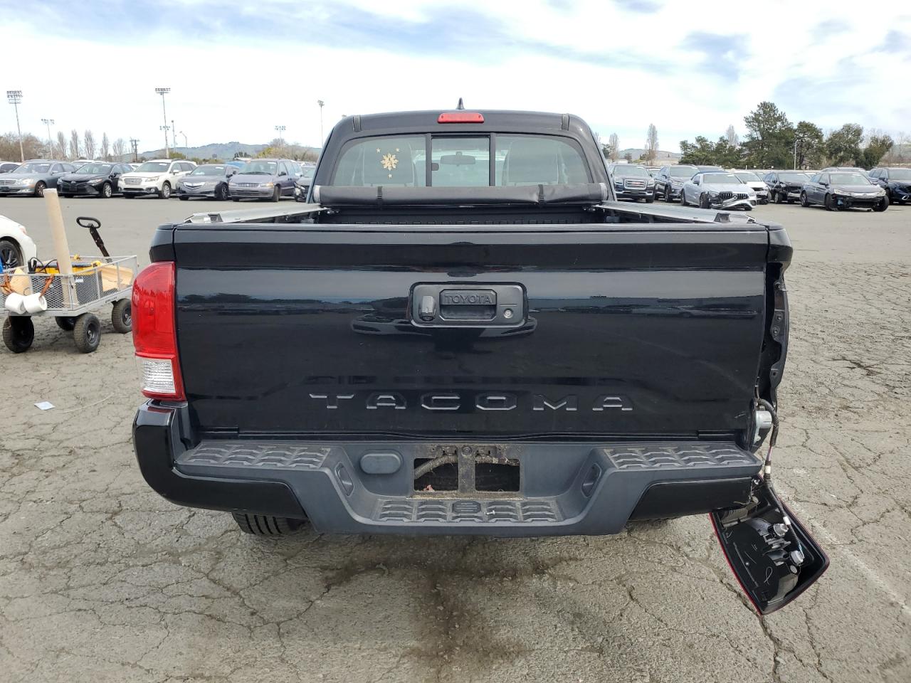 2016 Toyota Tacoma - Image 6