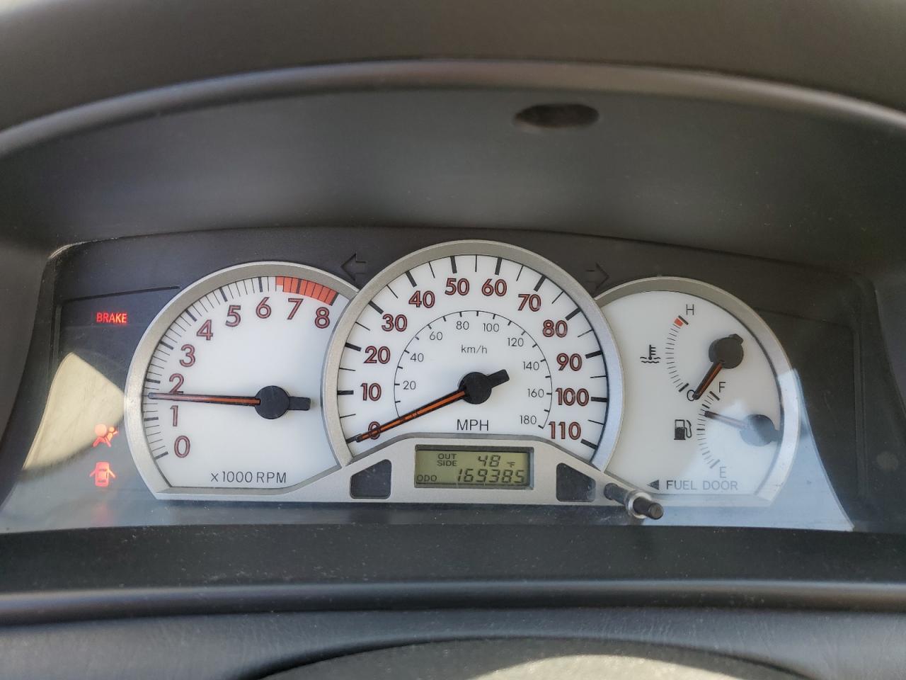 2005 Toyota Corolla - Image 9