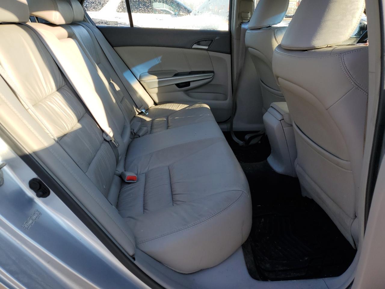 2008 Honda Accord - Image 10