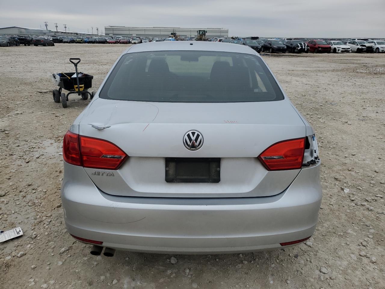 2014 Volkswagen Jetta - Image 6