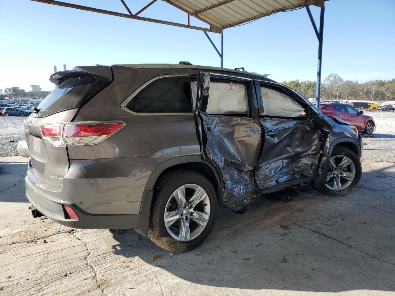 2015 Toyota Highlander - Image 3