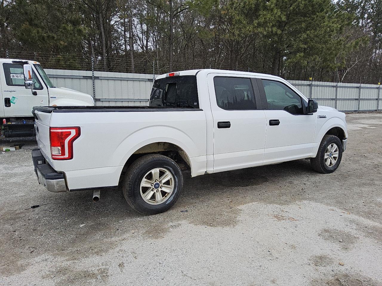 2017 Ford F-150 - Image 3