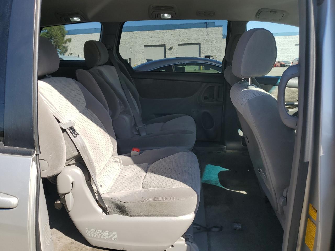 2008 Toyota Sienna - Image 11