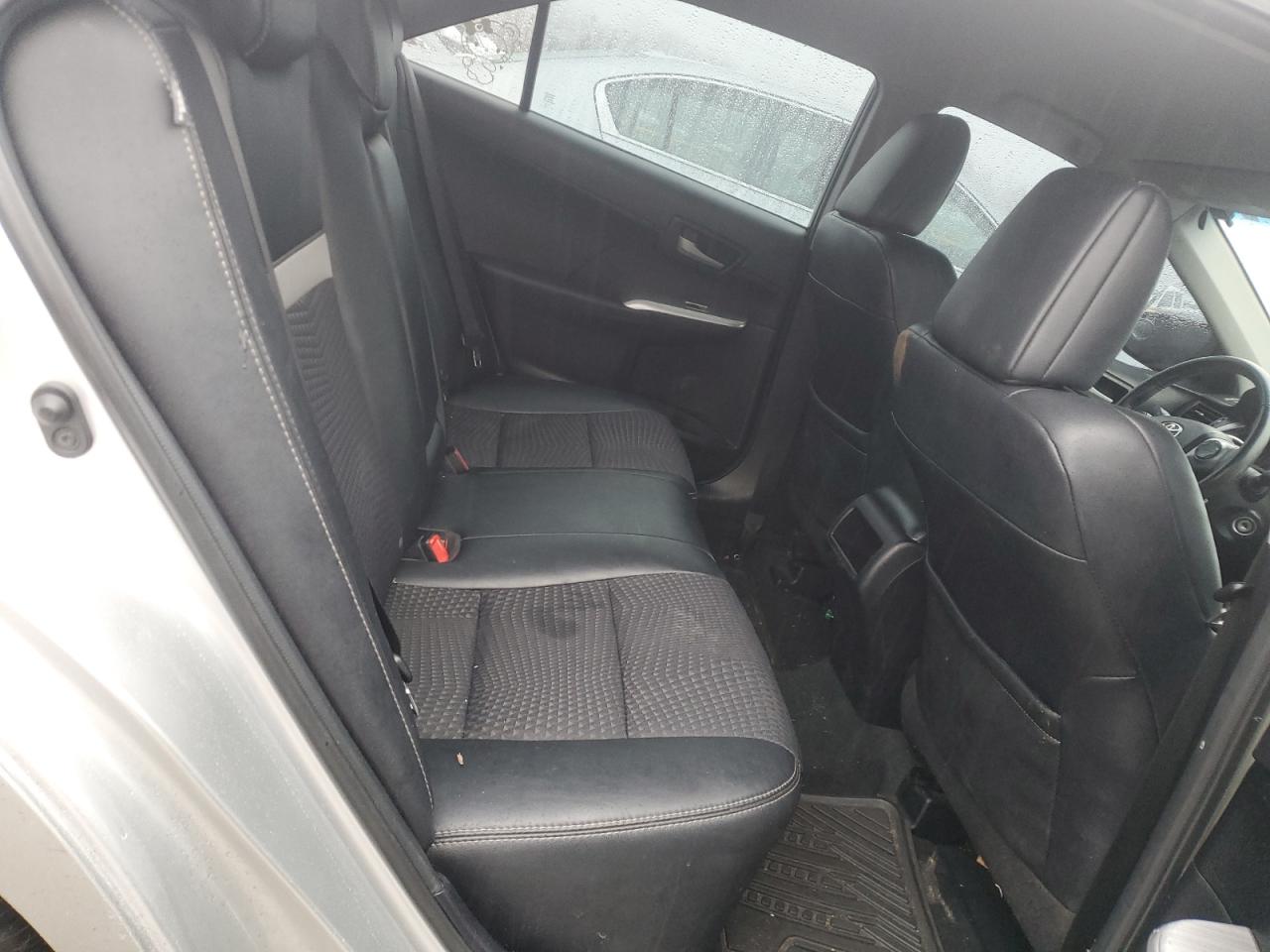 2012 Toyota Camry - Image 10