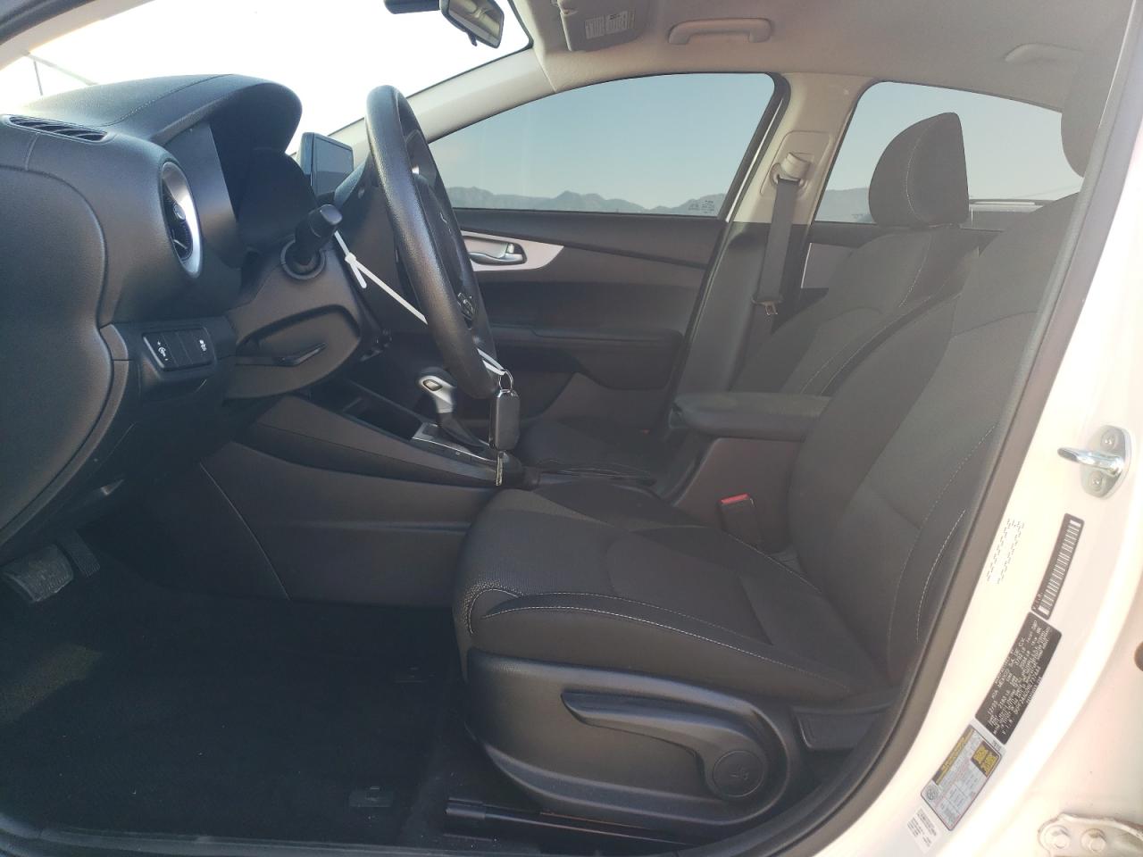 2024 Kia Forte - Image 7