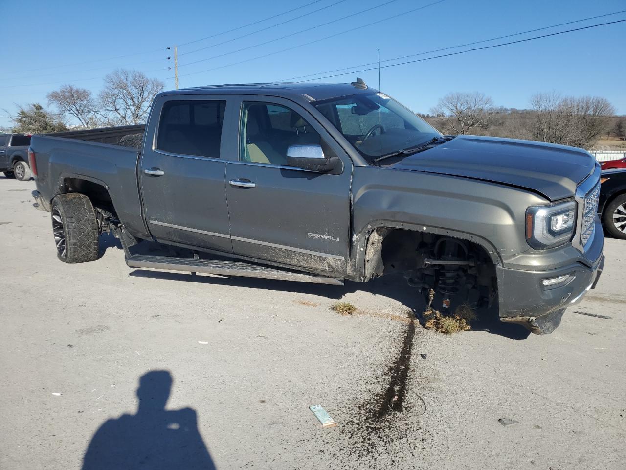 2018 GMC Sierra - Image 4