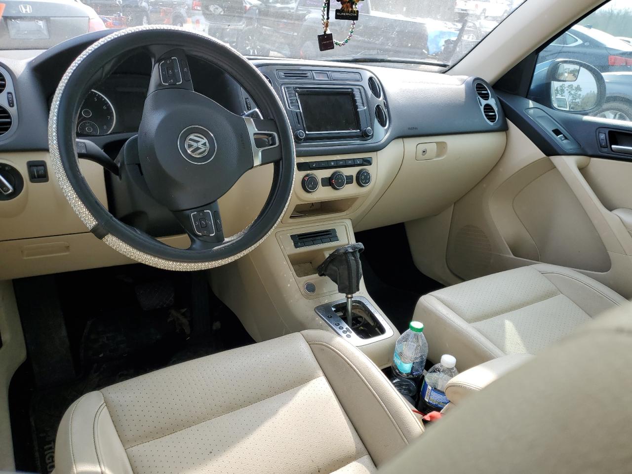 2017 Volkswagen Tiguan - Image 8