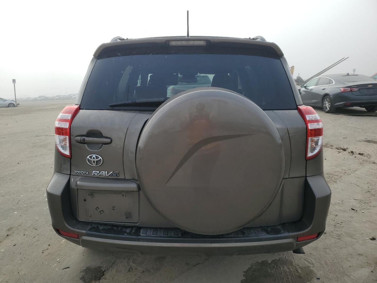 2010 Toyota RAV 4 - Image 6