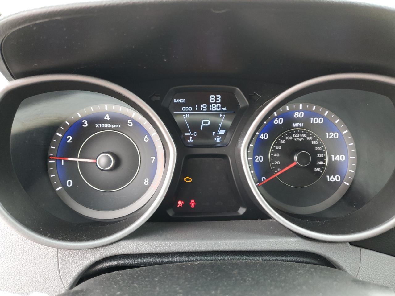 2012 Hyundai Elantra - Image 10
