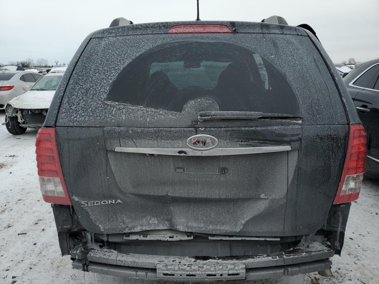 2012 Kia Sedona - Image 6