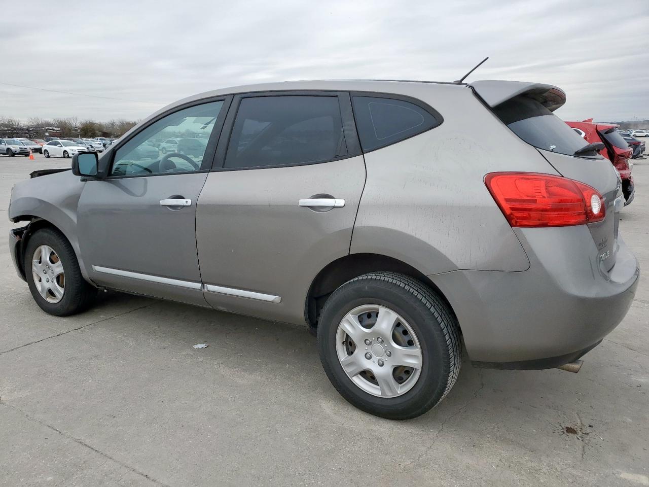 2012 Nissan Rogue - Image 2