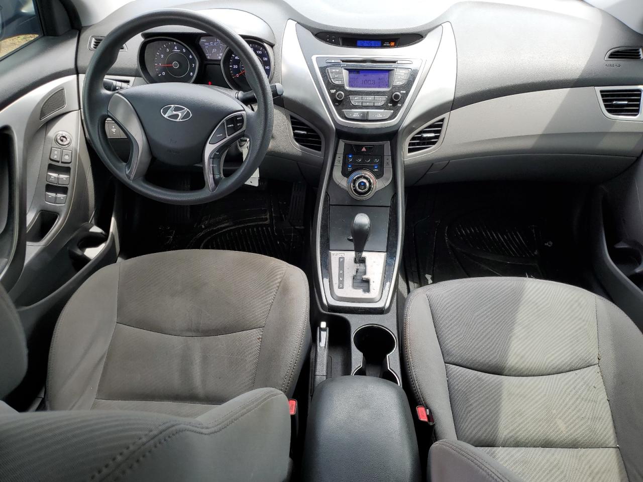 2013 Hyundai Elantra - Image 8