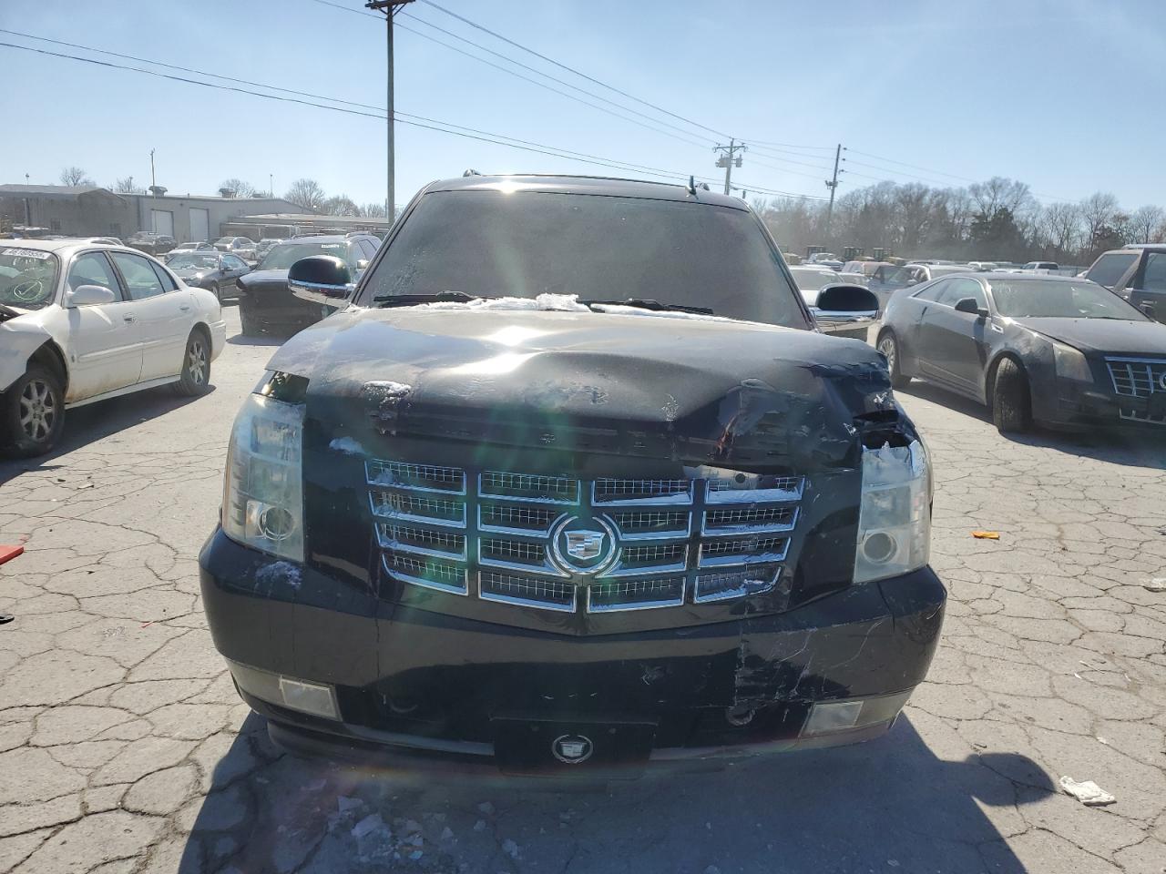 2009 Cadillac Escalade - Image 5