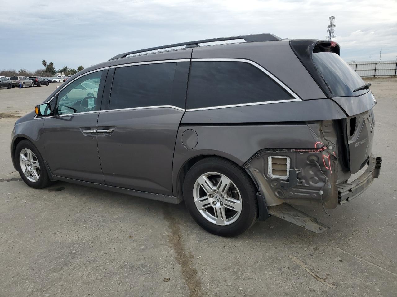 2011 Honda Odyssey - Image 2
