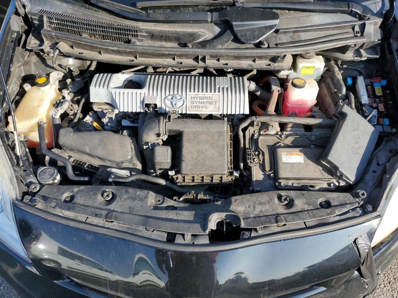 2014 Toyota Prius - Image 11