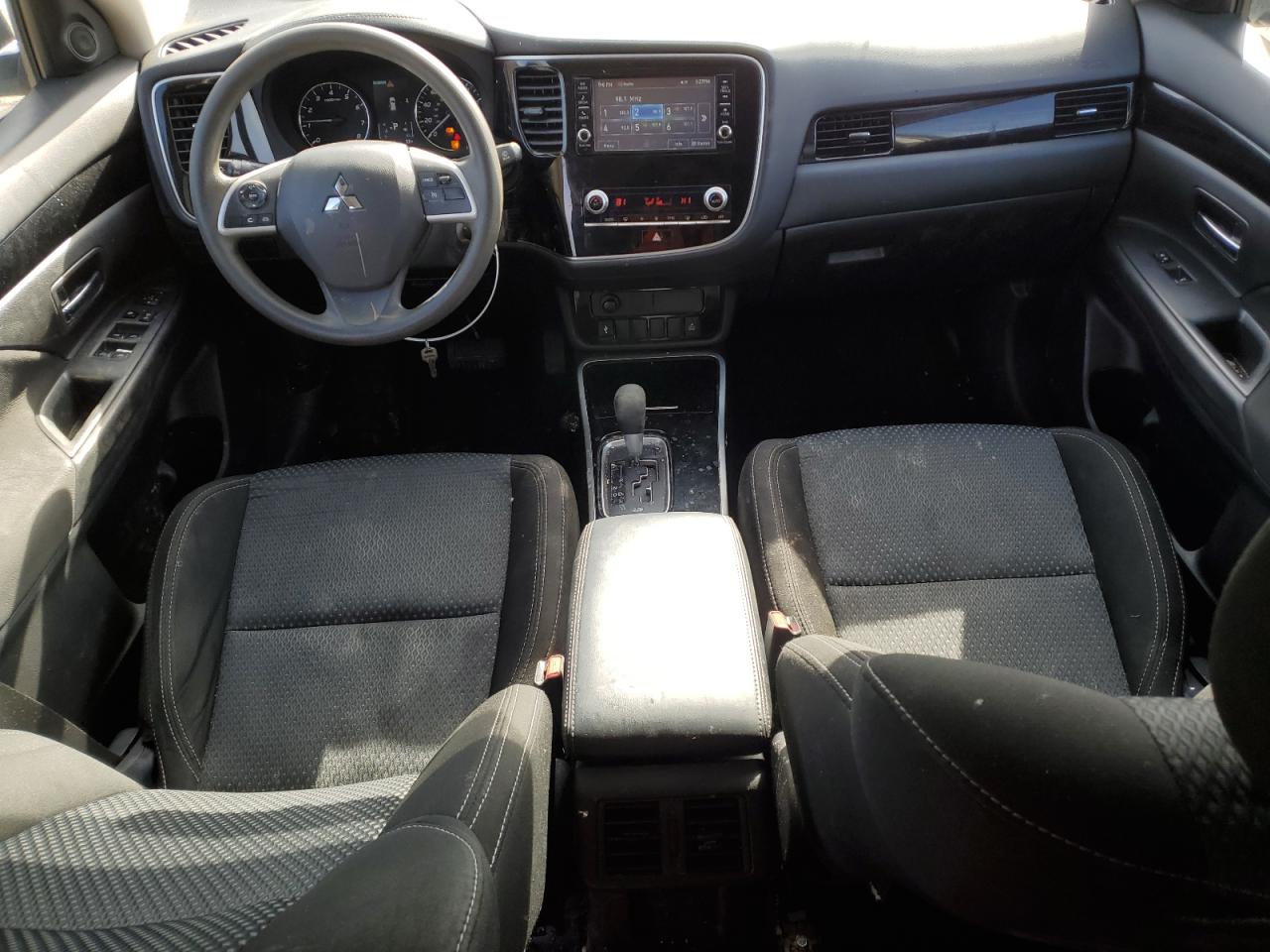 2020 Mitsubishi Outlander - Image 8