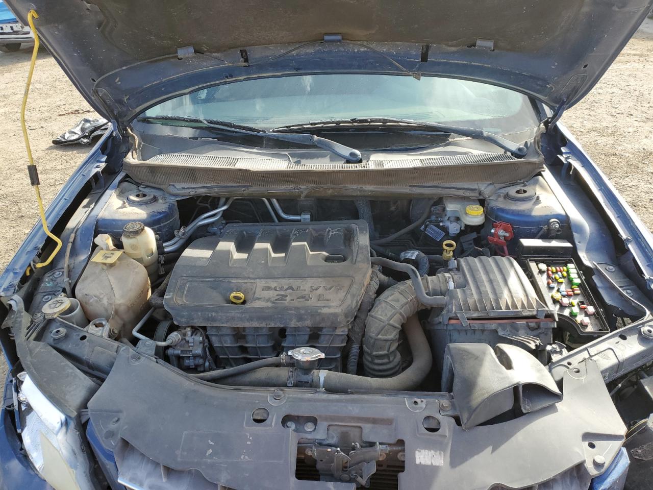 2010 Chrysler Sebring - Image 11