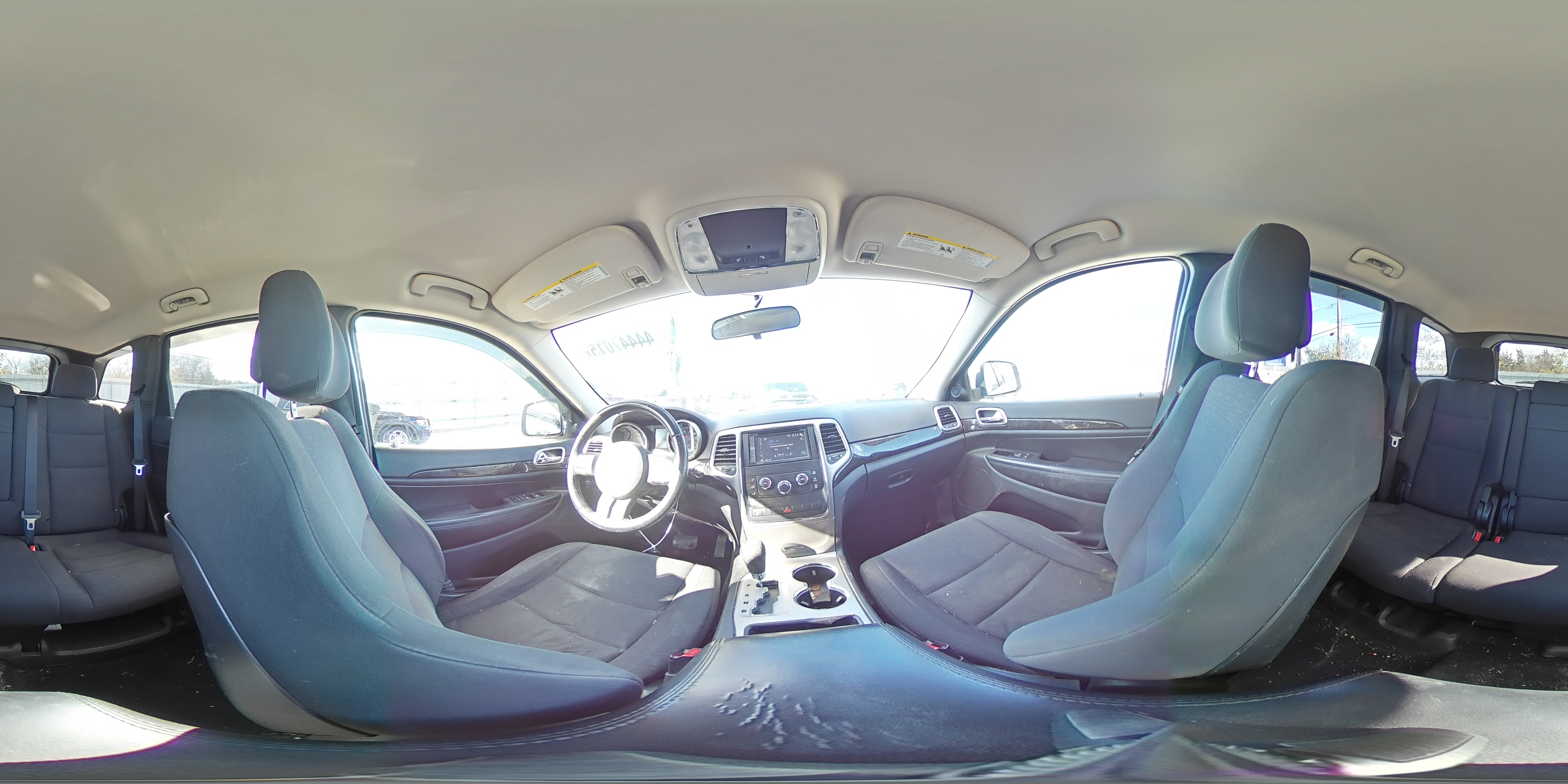 2012 Jeep Grand Cherokee - Image 13